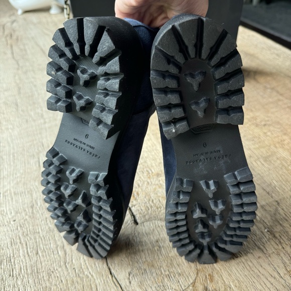 Freda Salvador Navy Ankle Booties - Picture 6 of 10